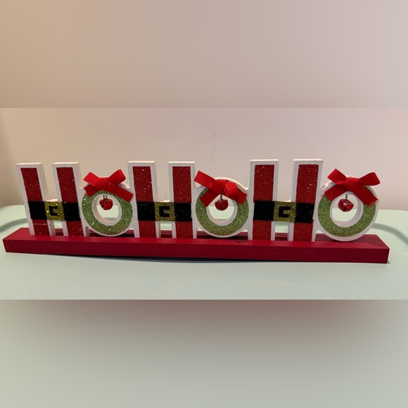 Super Cute “HoHoHo” Tabletop Plaque- NWT - Picture 1 of 3